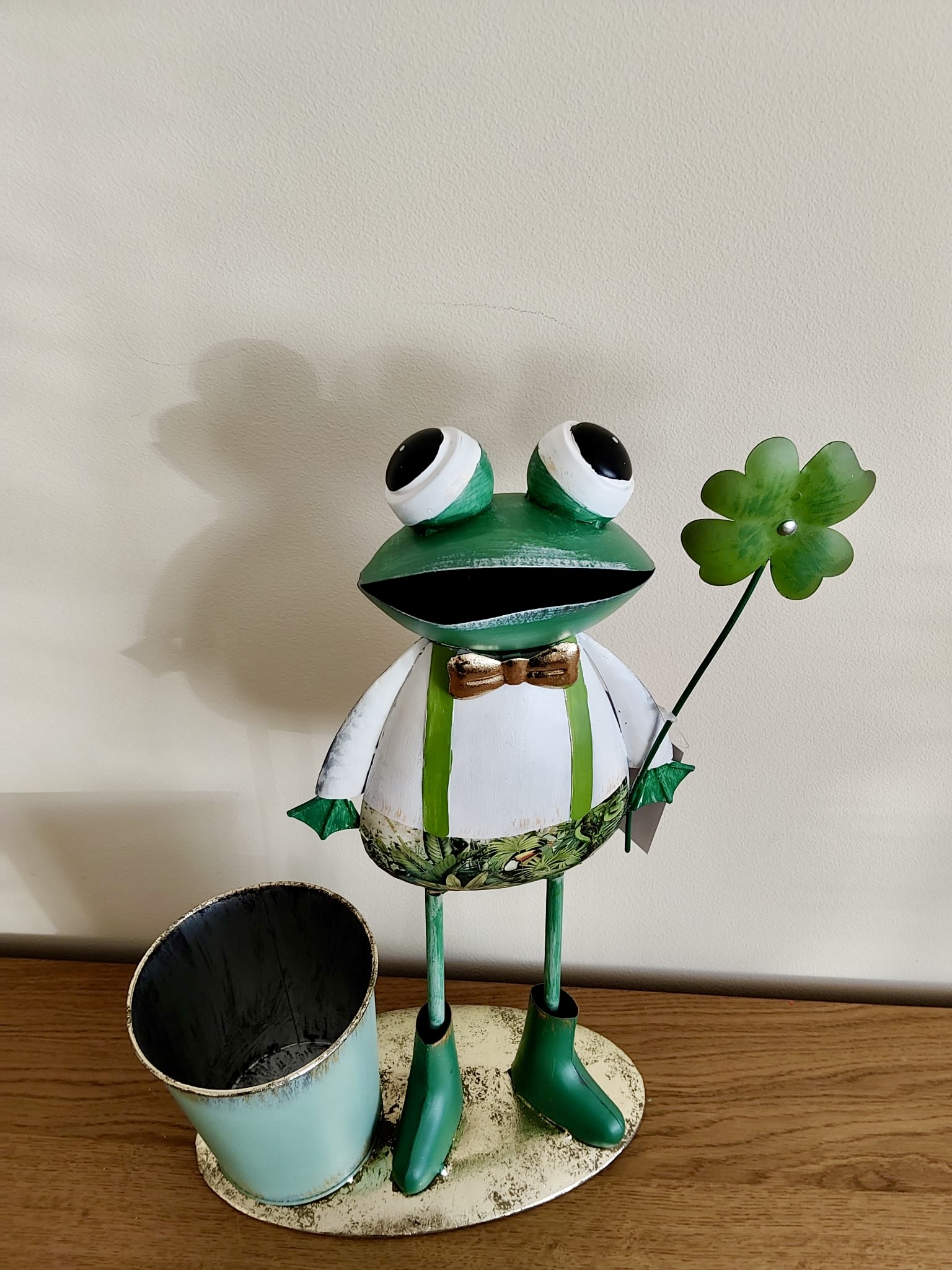 Metalowa figurka ogrodowa ŻABA z doniczką 42 cm metaloplastyka - obrazek 2