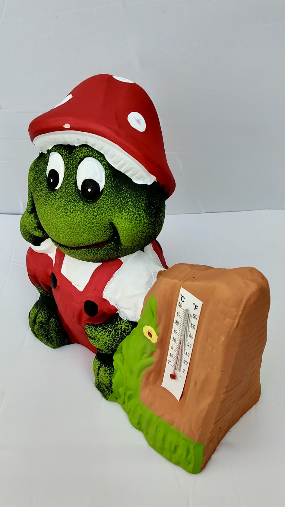 Figurka ogrodowa żaba z termometrem - obrazek 2