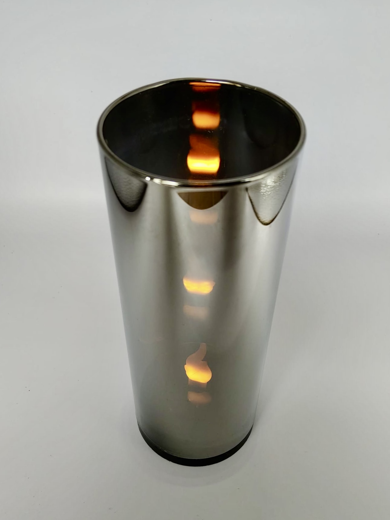 Świeca LUSTRO 3D z efektem płomienia – 15 cm - obrazek 3